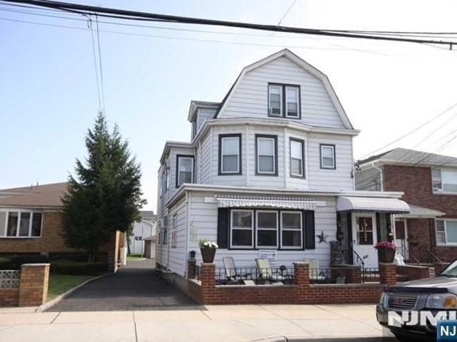 House for sale in Lyndhurst, Bergen County