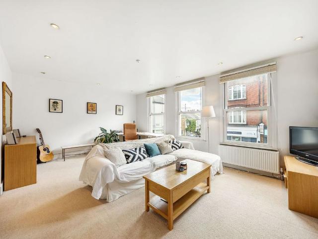 Apartment for rent in Fulham, Greater London