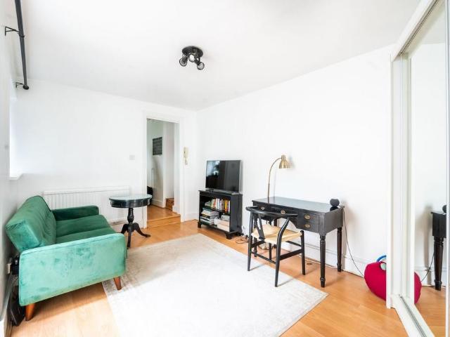 Apartment for rent in Fulham, Greater London