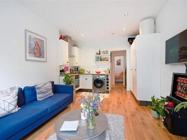 Apartment for rent in Parson's Green, Greater London