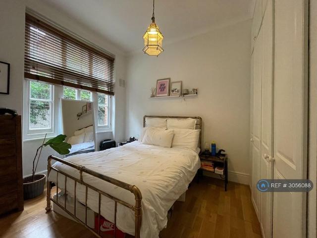 Apartment for rent in Hurlingham, Greater London