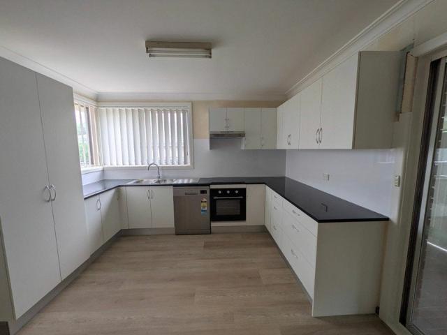 House for rent in Cambridge Park, Sydney