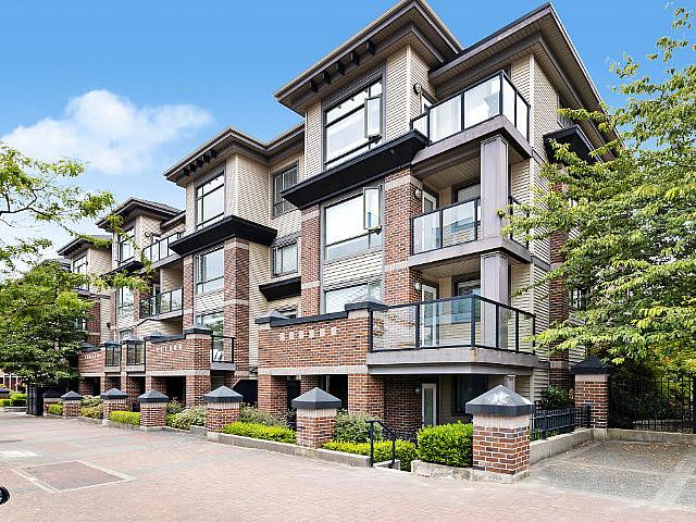 Condo for sale in Surrey, British Columbia