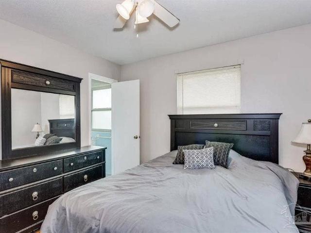 Room for rent in Brent, Florida