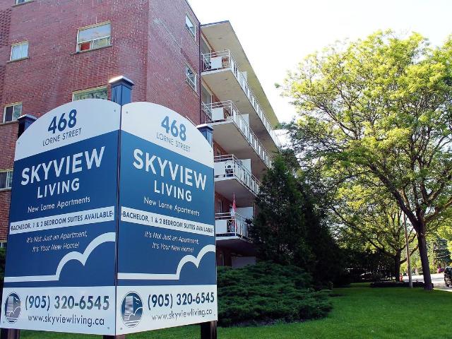 Apartment for rent in Burlington, Golden Horseshoe