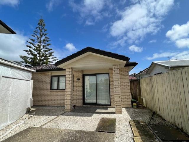 Apartment for rent in Kelston, Oroua County