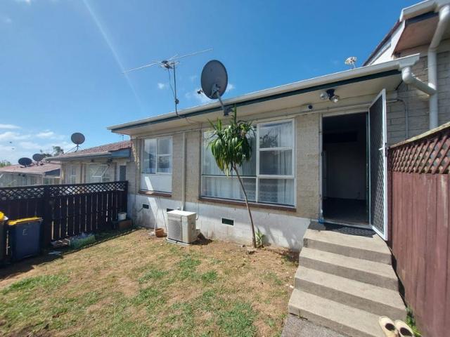 House for rent in Oratia