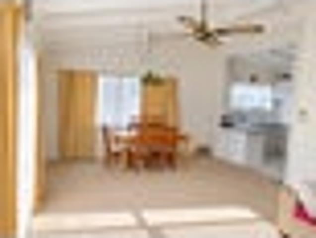 Townhouse for rent in New Lynn, Oroua County