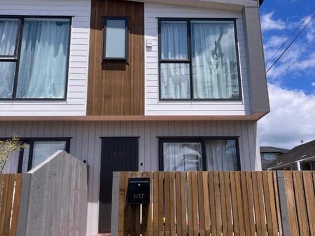 House for rent in Oratia