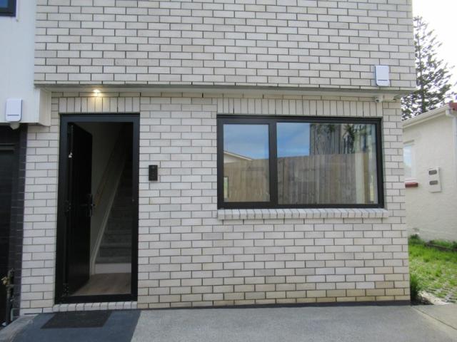 House for rent in Oratia