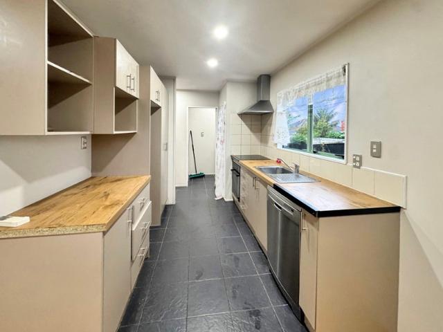 House for rent in Oratia