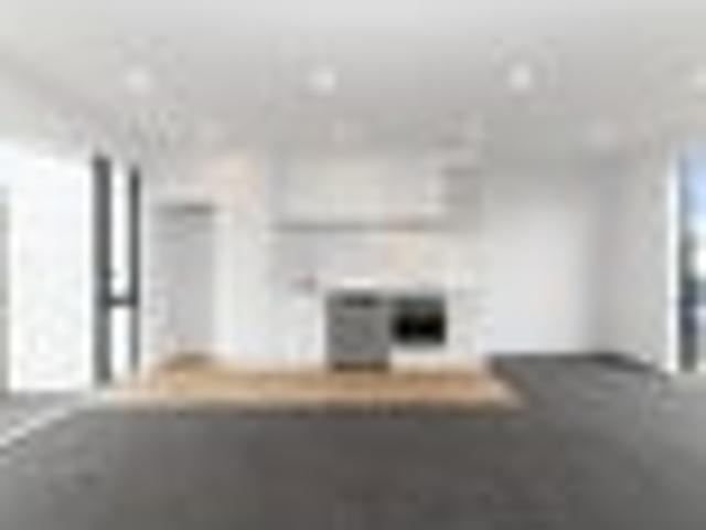 Townhouse for rent in Kelston