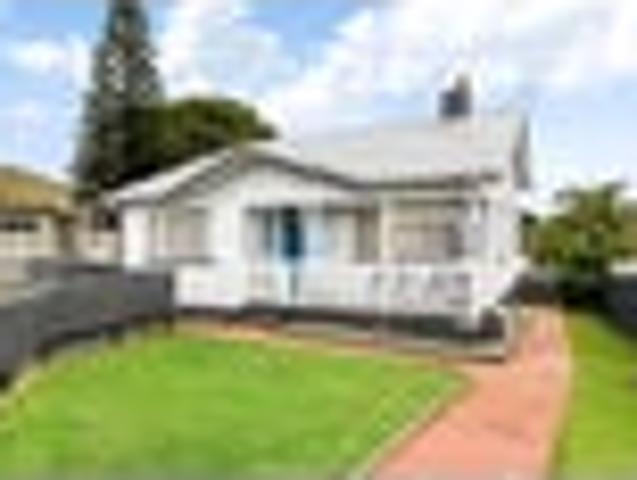 House for rent in Kelston