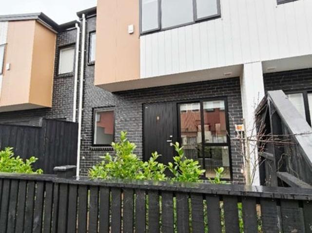 Apartment for rent in Oratia