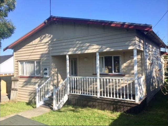 House for rent in Oratia