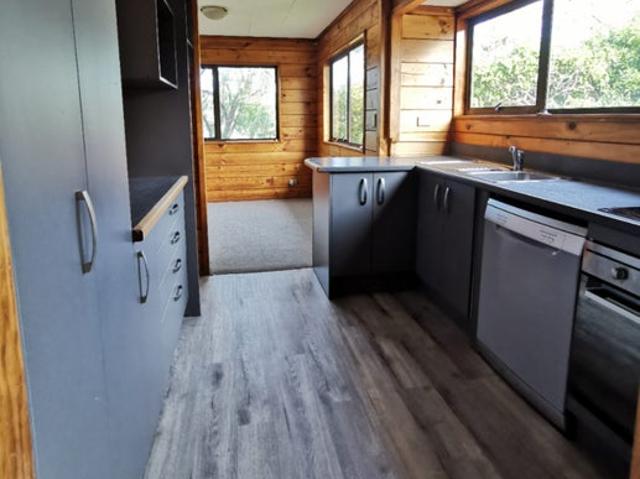 House for rent in Oratia