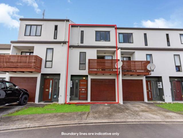 House for rent in Oratia