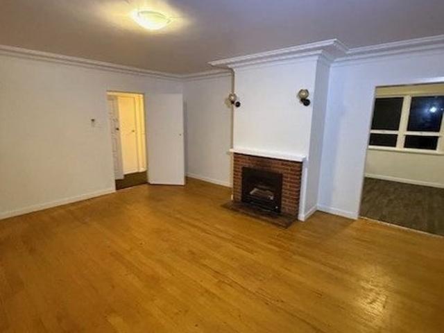 House for rent in Oratia