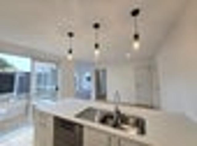 Townhouse for rent in New Lynn, Oroua County