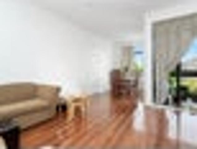 Townhouse for rent in New Lynn, Oroua County