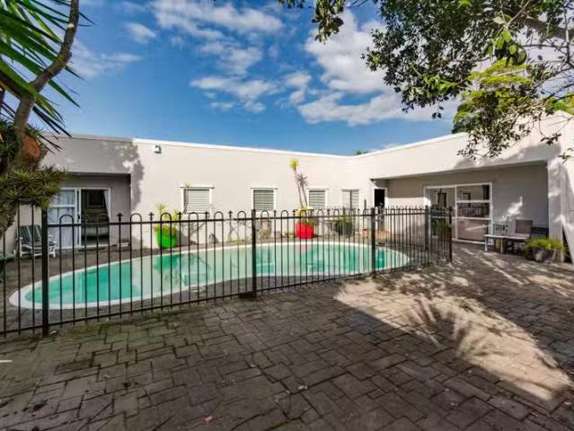House for rent in Kelston