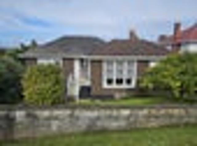 House for sale in Kelston