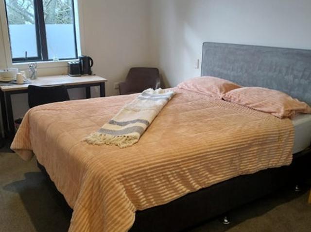 Apartment for rent in Oratia