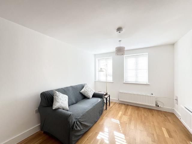 Apartment for rent in Beechen Cliff, Dulcote