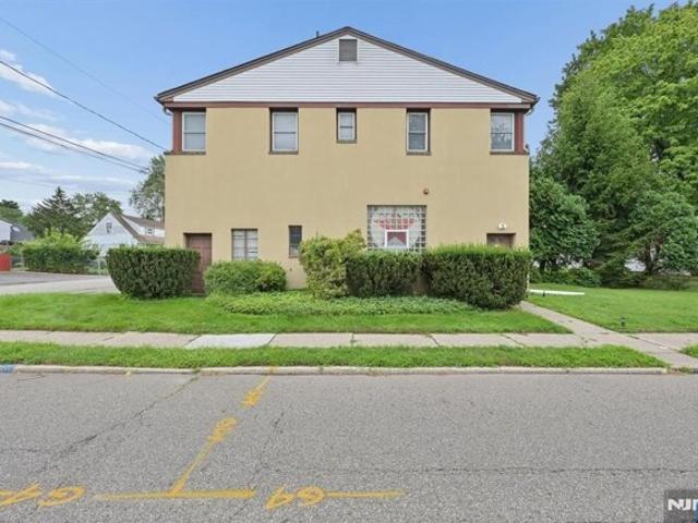 House for sale in Dumont, New Jersey