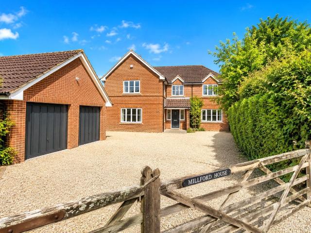 House for rent in Eversley, Hart