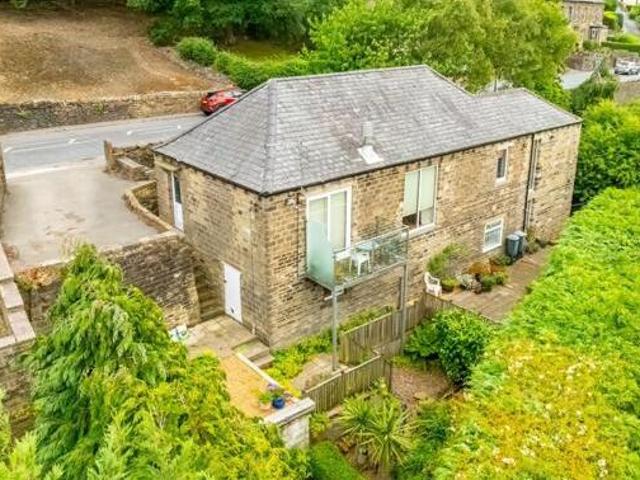 House for sale in Holmfirth, West Yorkshire