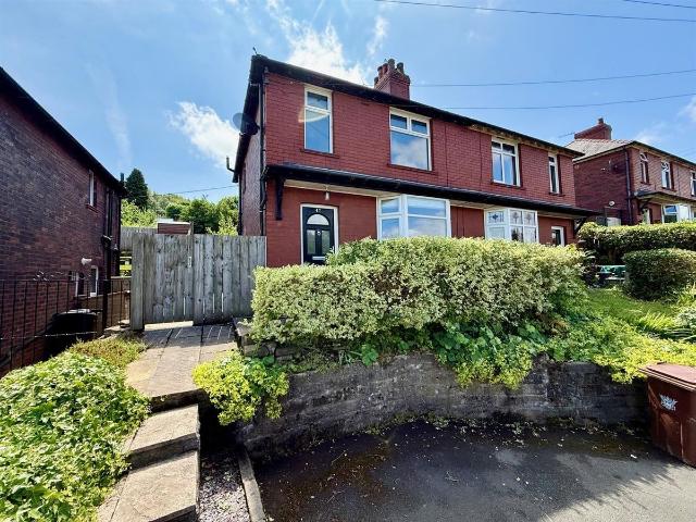 House for rent in Charlesworth, East Midlands