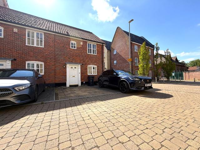 House for rent in Heigham Grove, East Bank