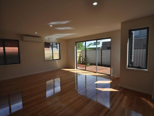 Townhouse for rent in Alphington, Melbourne