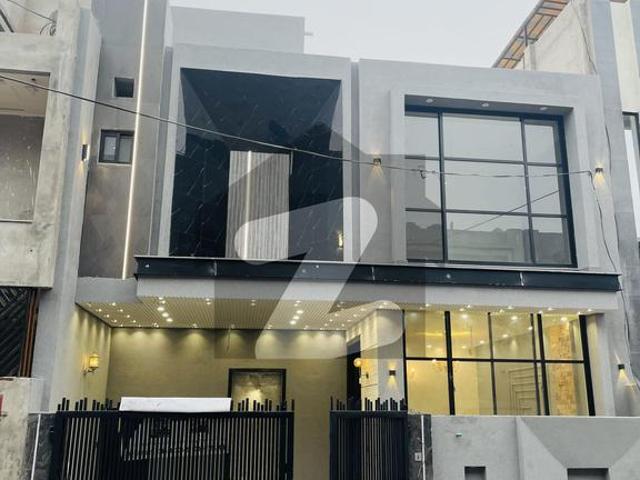 House for sale in Faisalabad, Islamabad Capital Territory