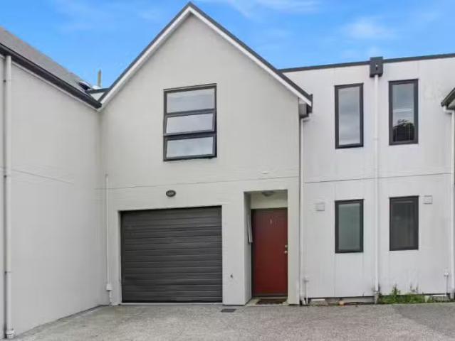 House for rent in Heathcote, Canterbury