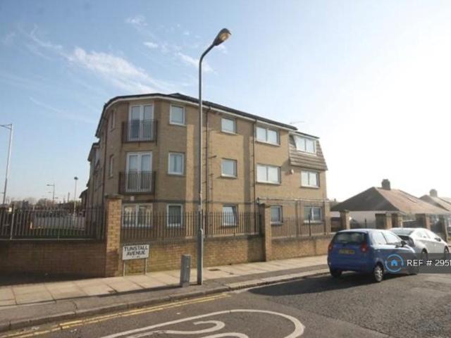 House for rent in Hainault, Greater London