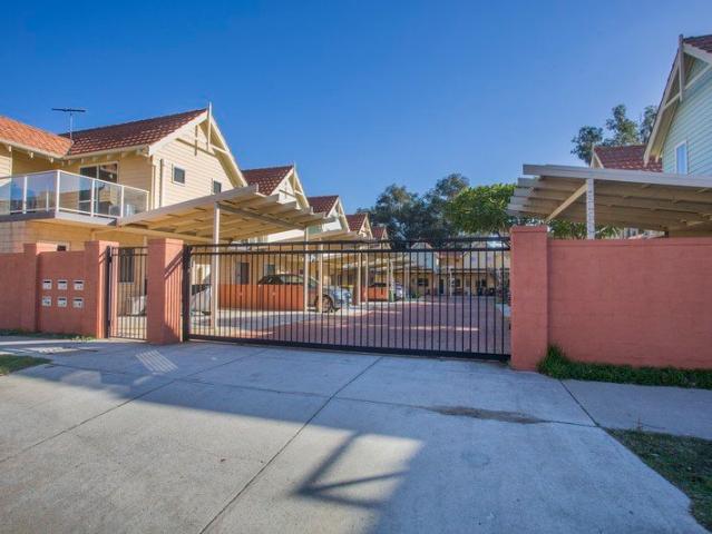 Townhouse for rent in Woodbridge, Western Australia