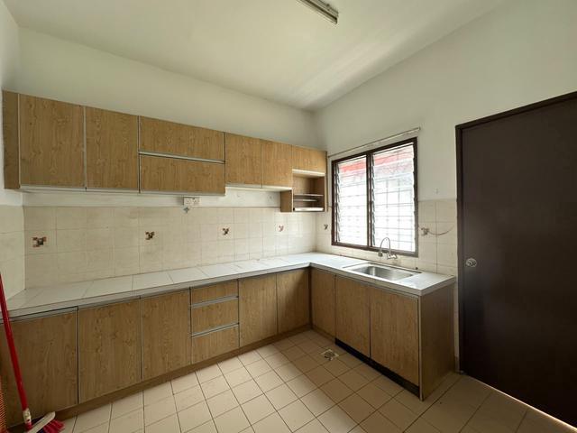 Terraced House for rent in Seri Kembangan, Majlis Bandaraya Subang Jaya