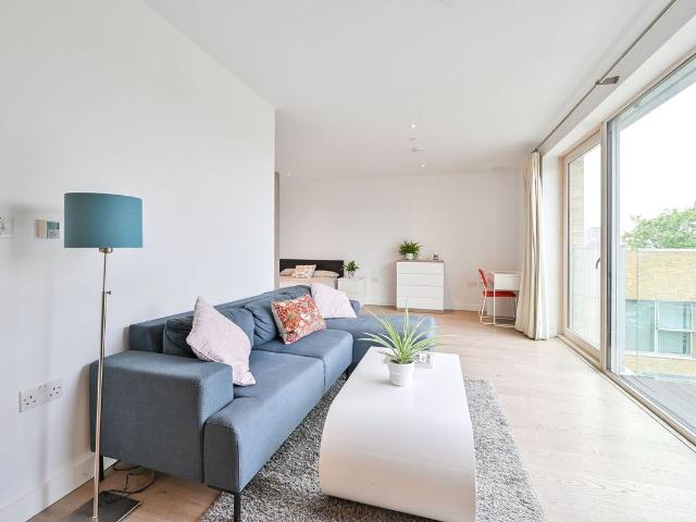 Studio for rent in Browning Estate, Greater London