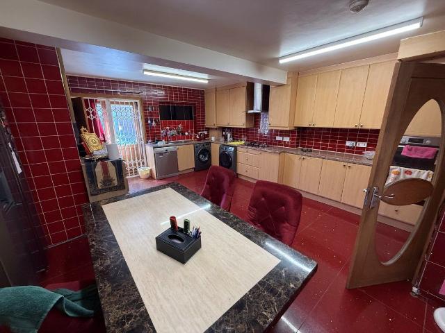 Room for rent in Edmonton, Greater London