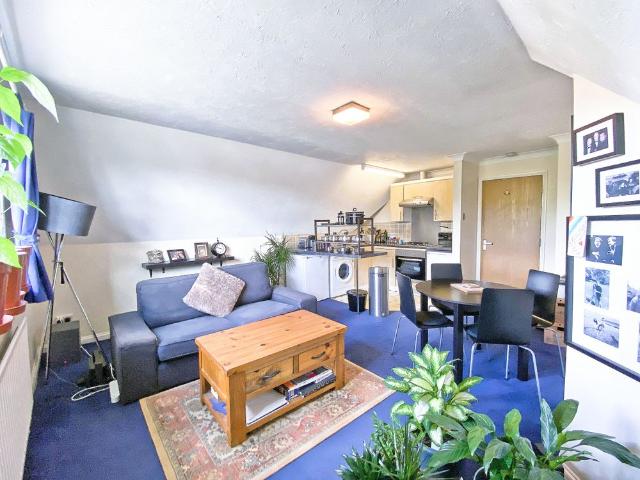 Apartment for rent in Westborough, Surrey