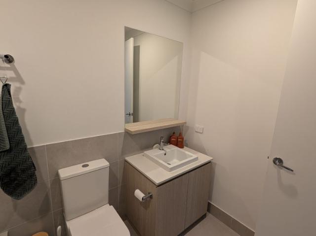 Room for rent in New Port, Adelaide