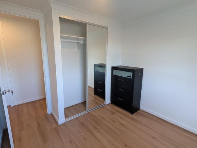 Room for rent in New Port, Adelaide
