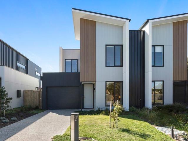 Townhouse for sale in Camerons Creek, Victoria