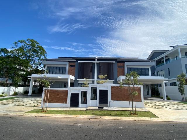 Residential House for sale in Malaka