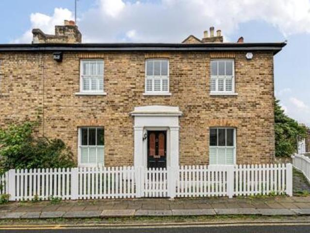 Room for rent in Upper Sydenham, Greater London