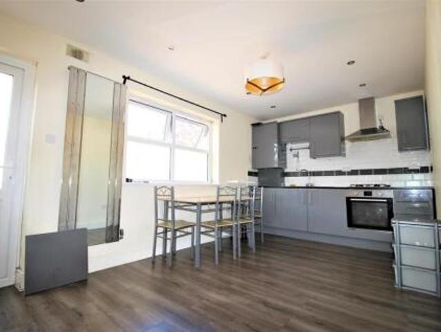 Room for rent in Upper Walthamstow, Greater London