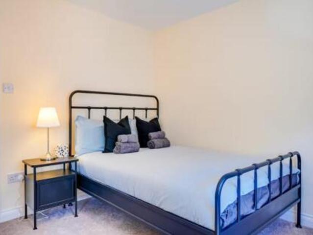 Room for rent in Upper Tooting, Greater London