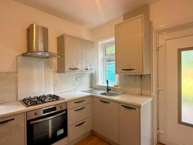 Room for rent in Thornhill Edge, Kirklees